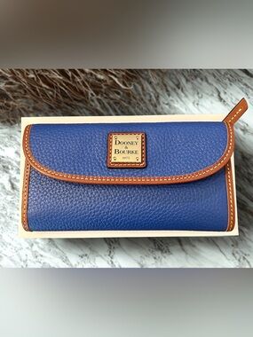 Dooney & Bourke | Continental Clutch Wallet- NWOT